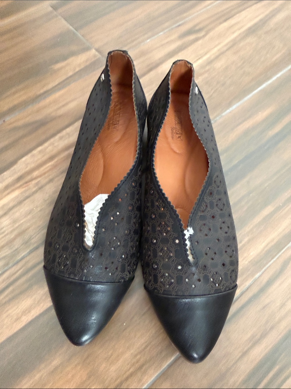 Pikolinos Pointed Cutout Leather Flats sz 37